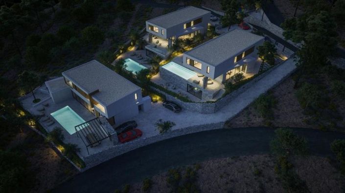 Image No.7-4 Bed Property for sale