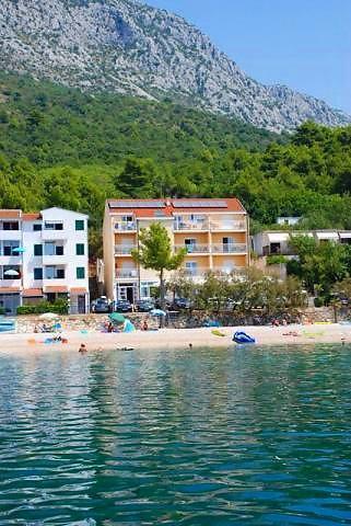 Image No.2-17 Bed Property for sale