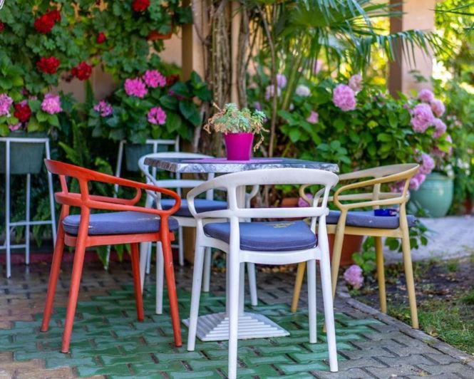 Image No.11-10 Bed Property for sale