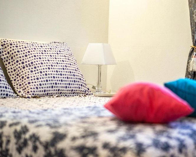 Image No.12-10 Bed Property for sale