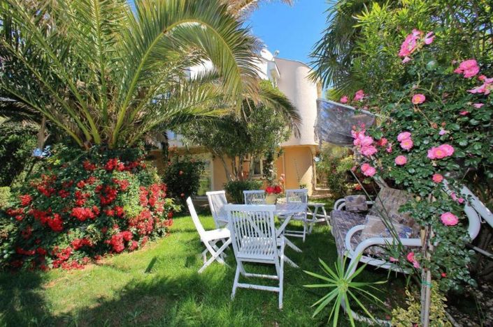 Image No.6-10 Bed Property for sale