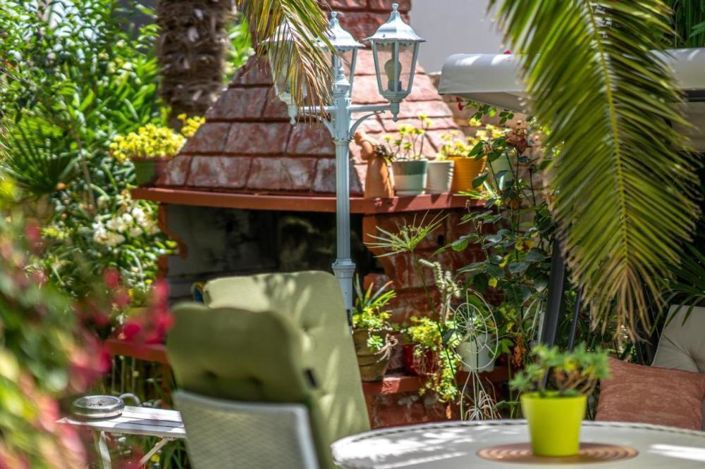 Image No.9-10 Bed Property for sale