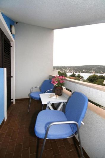 Image No.19-9 Bed Property for sale