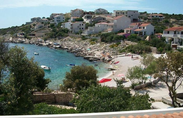 Image No.7-9 Bed Property for sale