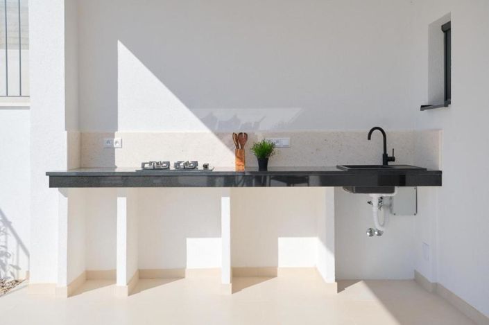 Image No.24-4 Bed Property for sale