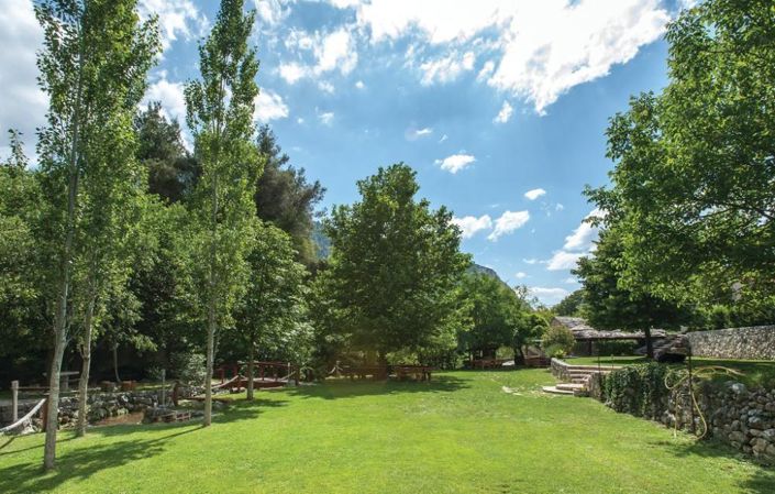 Image No.10-4 Bed Property for sale