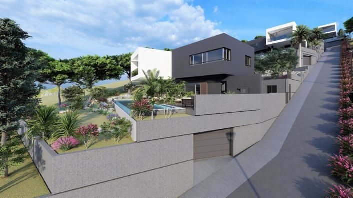 Image No.7-4 Bed Property for sale