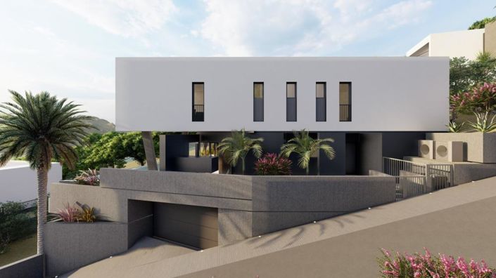 Image No.22-5 Bed Property for sale