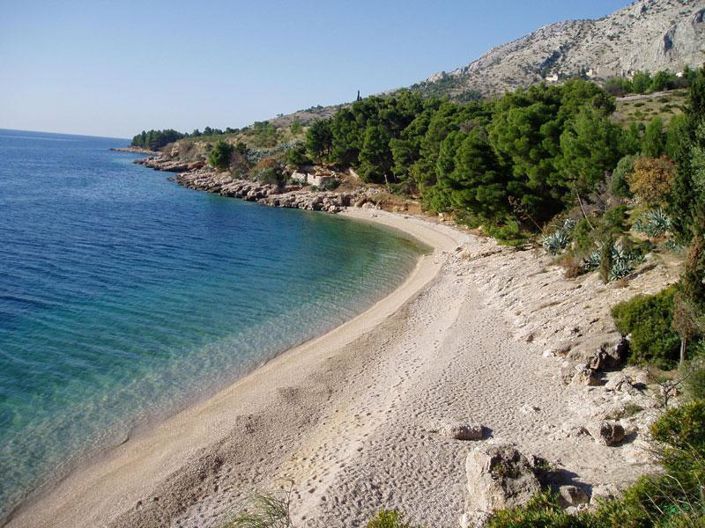 Image No.19-8 Bed Property for sale