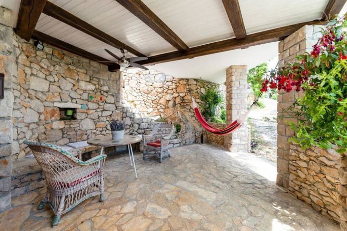 Image No.9-8 Bed Property for sale