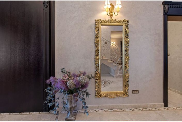 Image No.24-5 Bed Property for sale