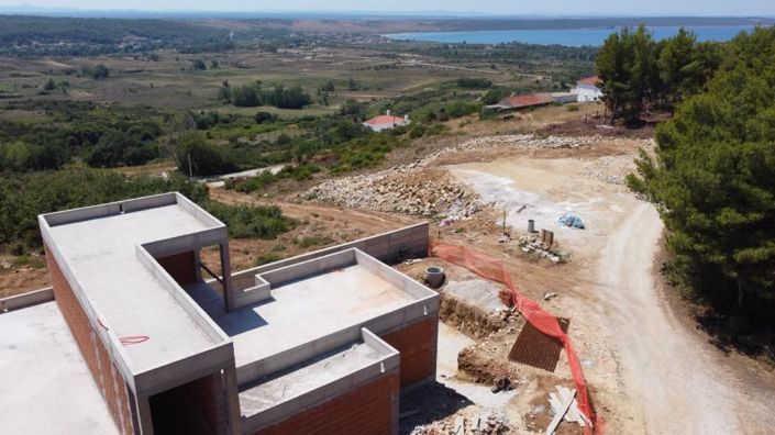 Image No.22-3 Bed Property for sale