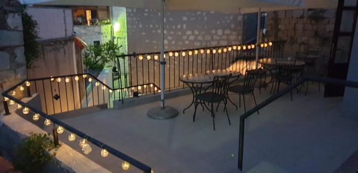 Image No.12-4 Bed Property for sale