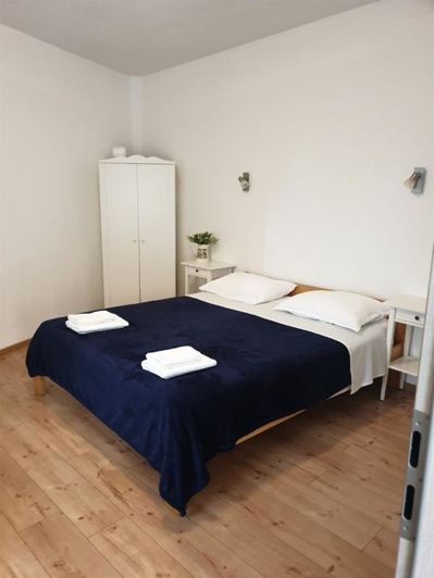 Image No.8-4 Bed Property for sale