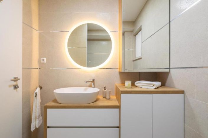 Image No.9-13 Bed Property for sale