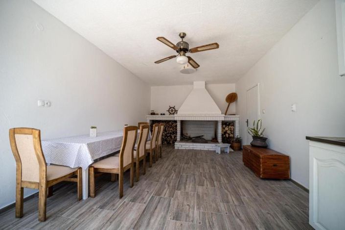 Image No.19-14 Bed Property for sale