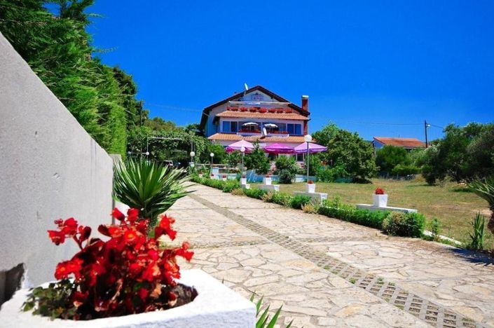 Image No.2-14 Bed Property for sale