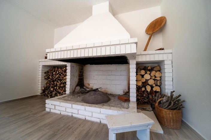 Image No.20-14 Bed Property for sale