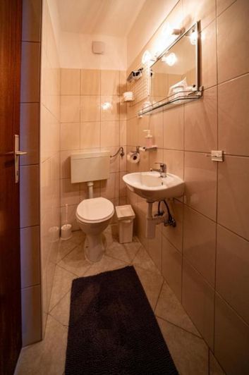 Image No.25-14 Bed Property for sale