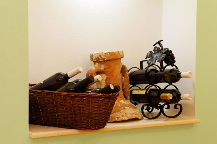 Image No.10-7 Bed Property for sale