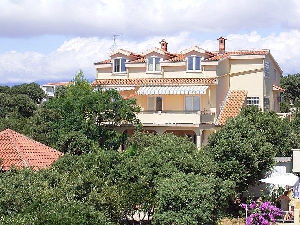 Image No.6-12 Bed Property for sale