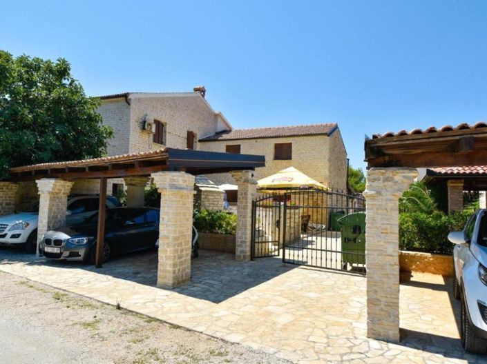 Image No.14-10 Bed Property for sale