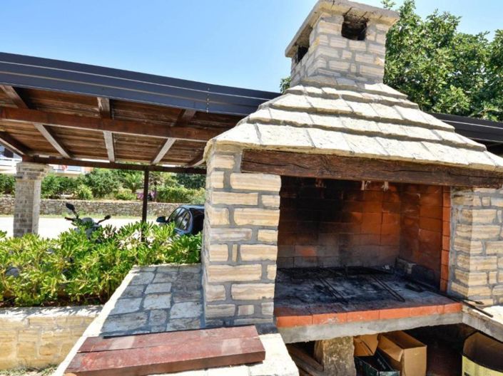 Image No.15-10 Bed Property for sale