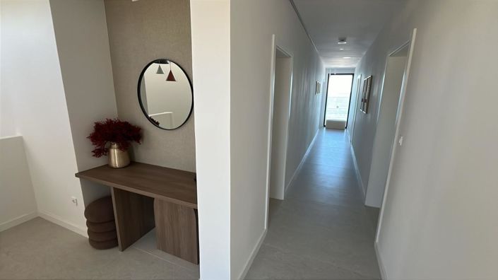 Image No.25-4 Bed Property for sale