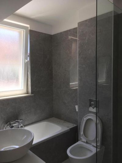 Image No.12-5 Bed Property for sale