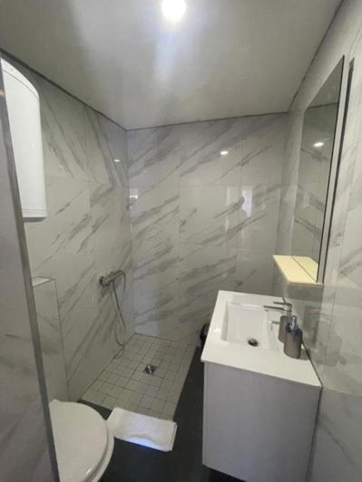 Image No.18-5 Bed Property for sale