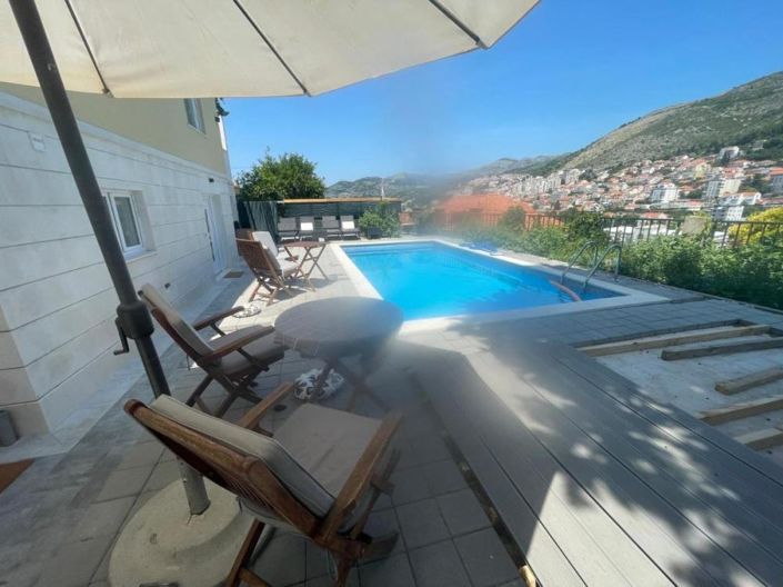 Image No.4-5 Bed Property for sale