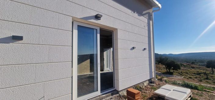 Image No.15-6 Bed Property for sale