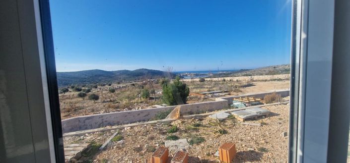 Image No.16-6 Bed Property for sale