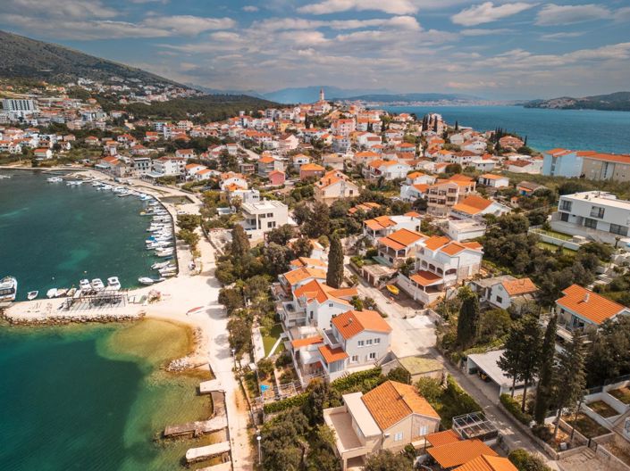 Image No.9-6 Bed Property for sale