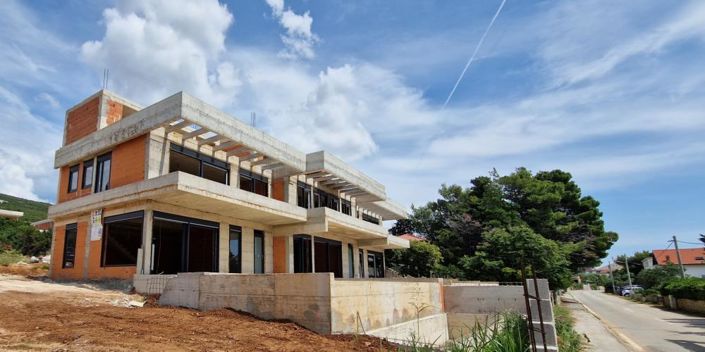 Image No.1-3 Bed Property for sale