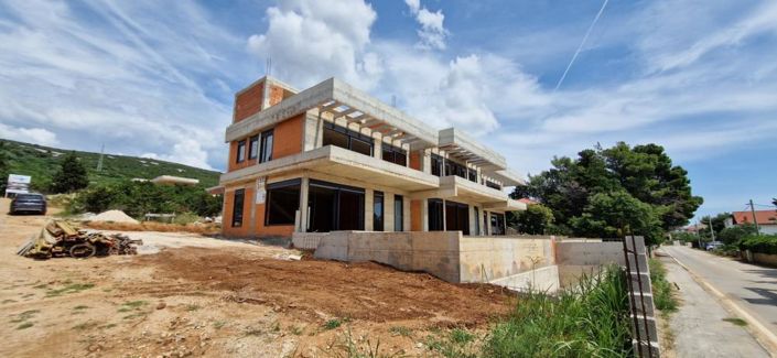 Image No.2-3 Bed Property for sale