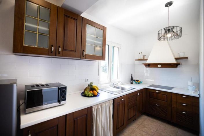 Image No.15-10 Bed Property for sale