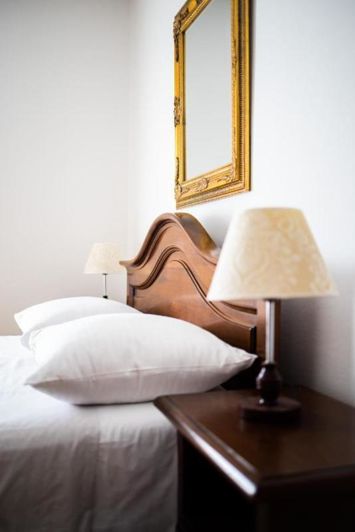 Image No.9-10 Bed Property for sale