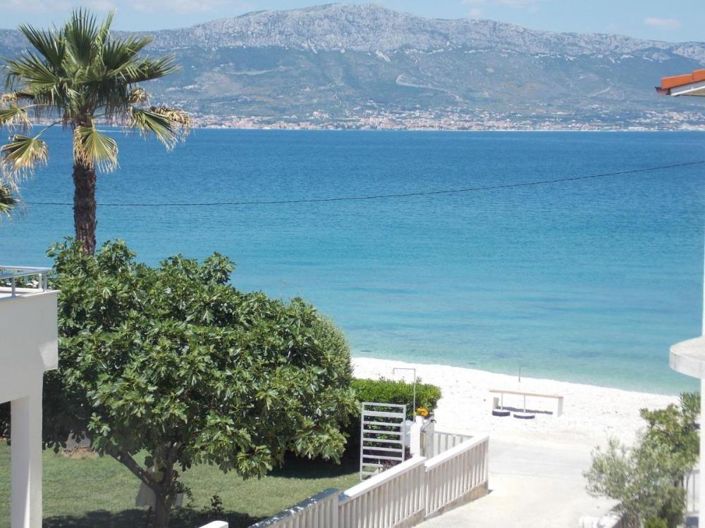 Image No.1-7 Bed Property for sale