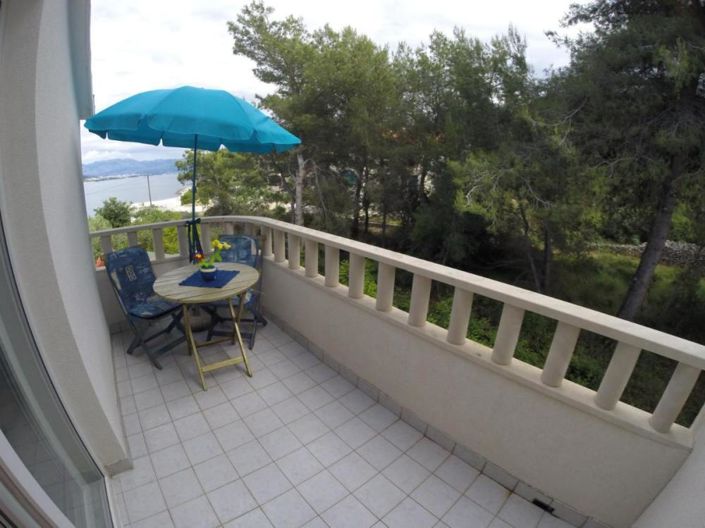 Image No.11-7 Bed Property for sale