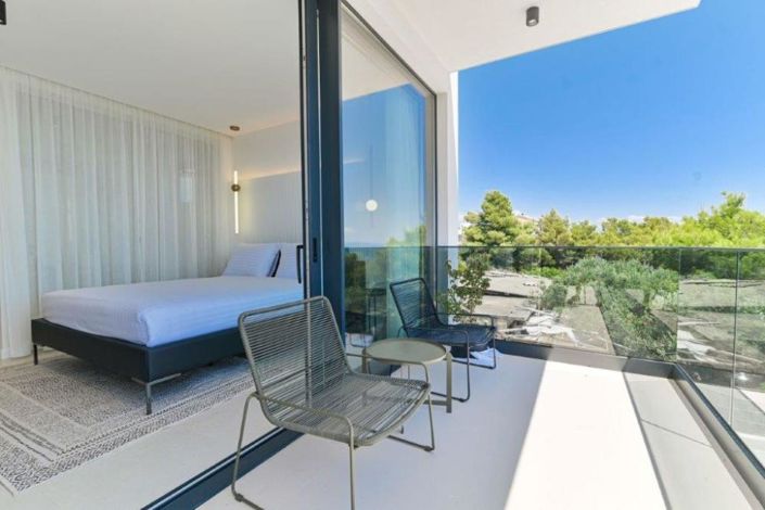 Image No.23-4 Bed Property for sale