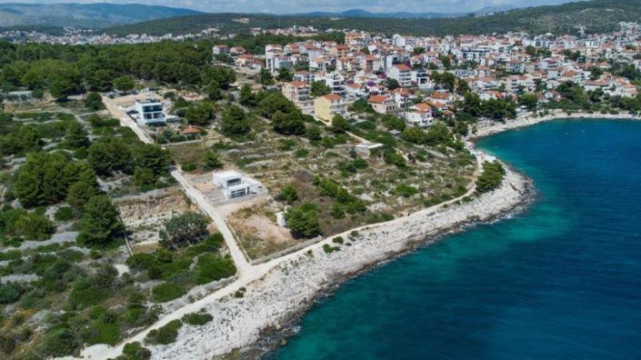 Image No.4-4 Bed Property for sale