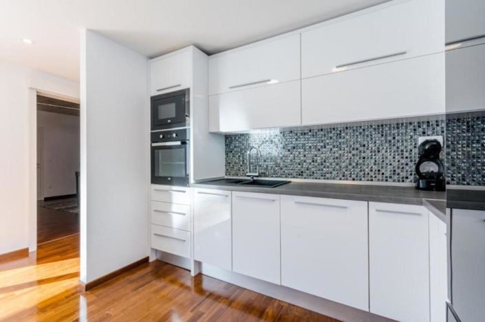 Image No.11-4 Bed Property for sale