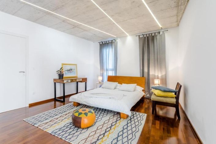 Image No.24-4 Bed Property for sale