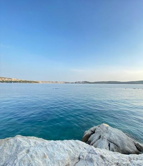 Image No.22-5 Bed Property for sale