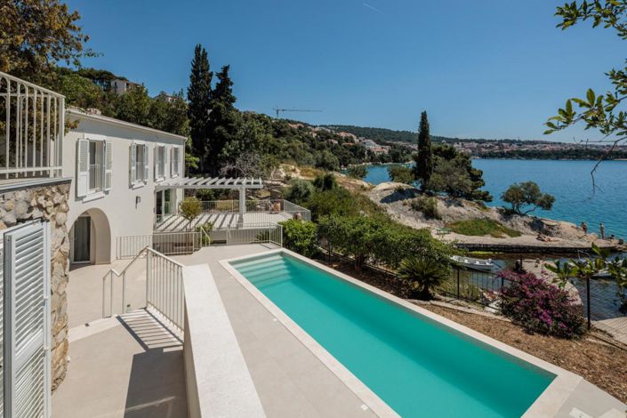 Image No.4-5 Bed Property for sale