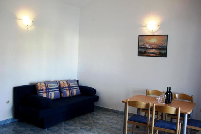 Image No.11-9 Bed Property for sale