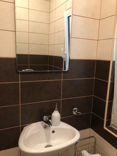 Image No.22-5 Bed Property for sale