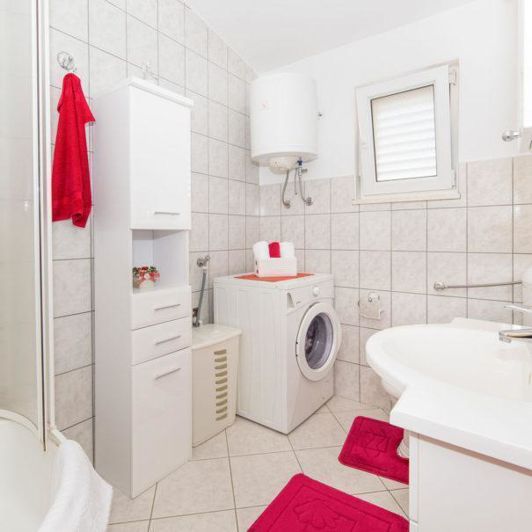 Image No.13-5 Bed Property for sale