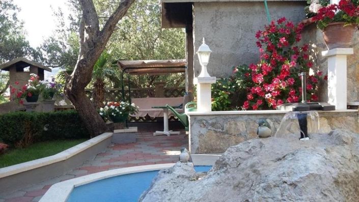 Image No.6-10 Bed Property for sale